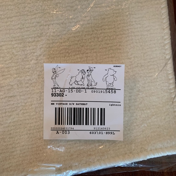Limited Rare Disney Mickey Mouse White Bath Mat - Picture 3 of 5